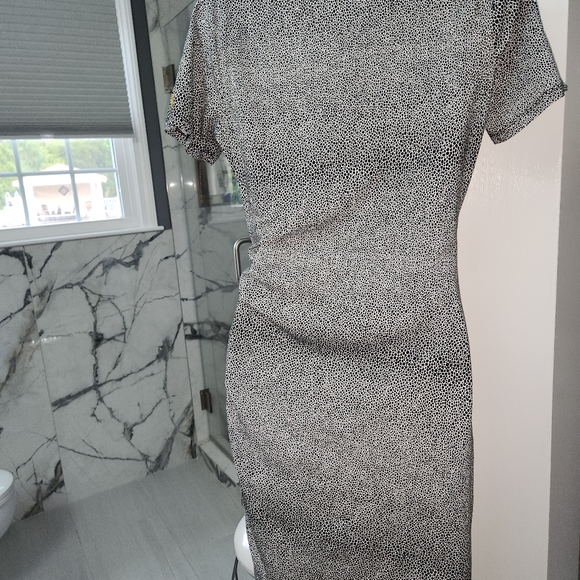 MICHAEL KORS shirred side dress size M - Picture 4 of 7